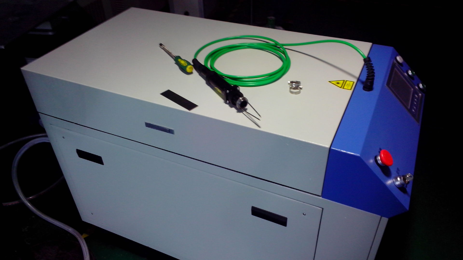 3.激光焊接機(jī)在焊接過程中應(yīng)掌握哪些要點(diǎn)？